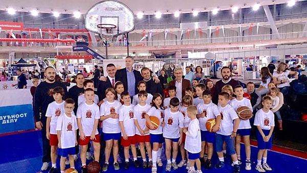 Деца Свете Србије на Сајму спорта